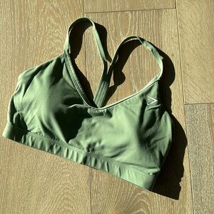 GYMSHARK V neck Sports Bra (Size S)